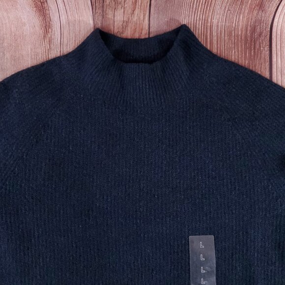 NWT Uniqlo Mens Size Large 3D Knit Souffle Yarn Mock Neck Sweater Navy Blue - Picture 3 of 12